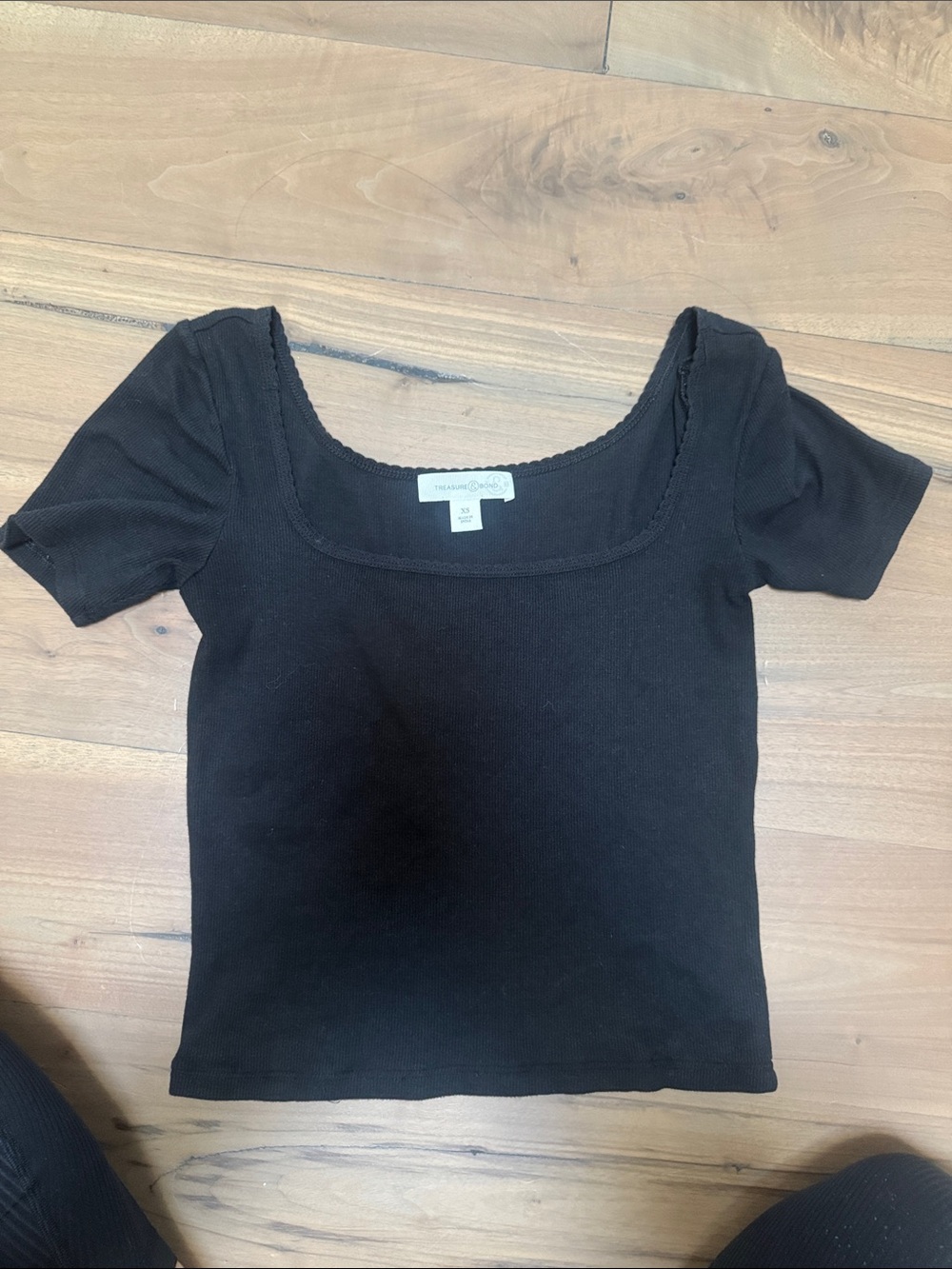 Black Scoop Neck Ribbed Short Sleeve Top